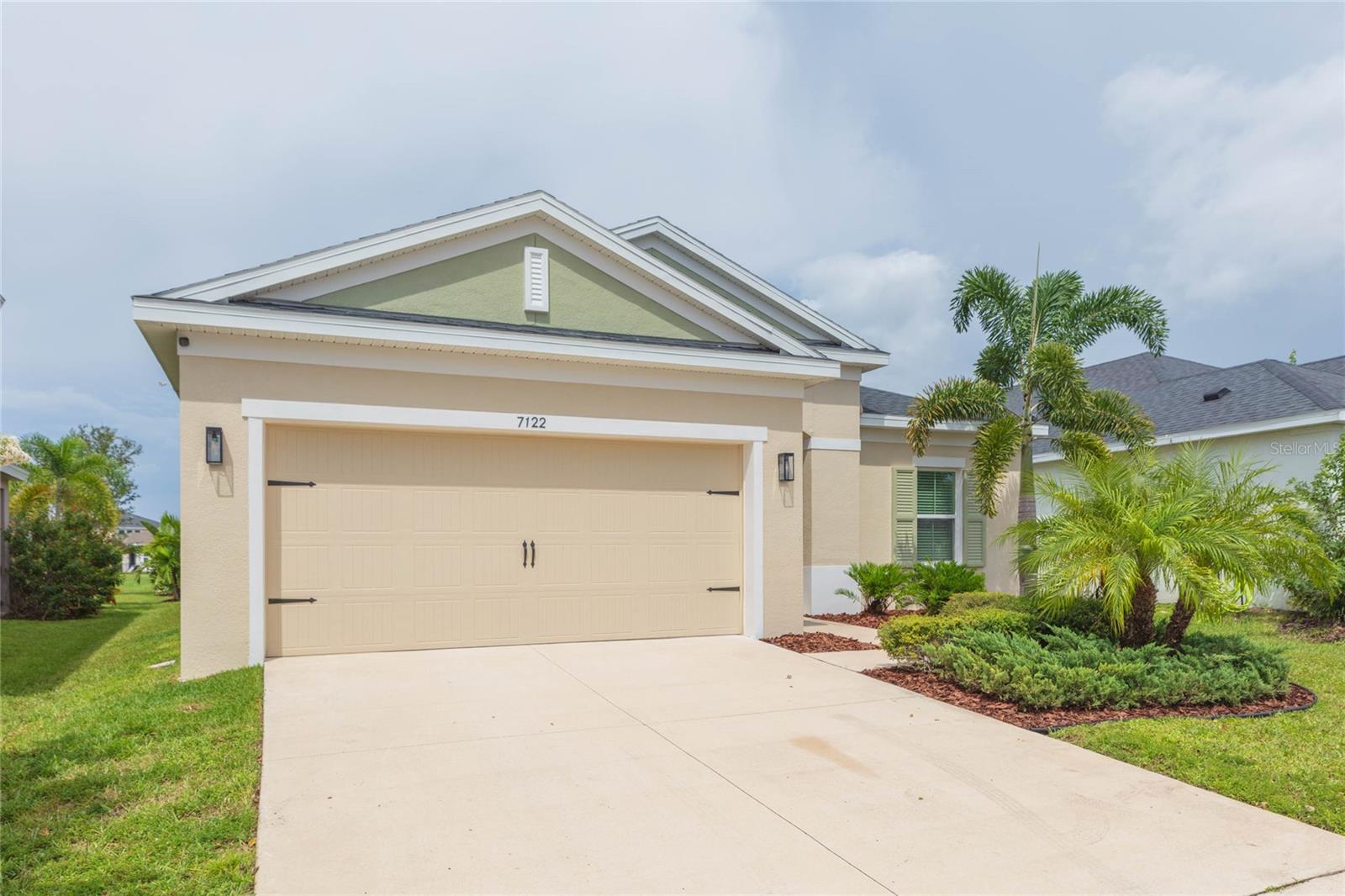 7122 ESTERO CT