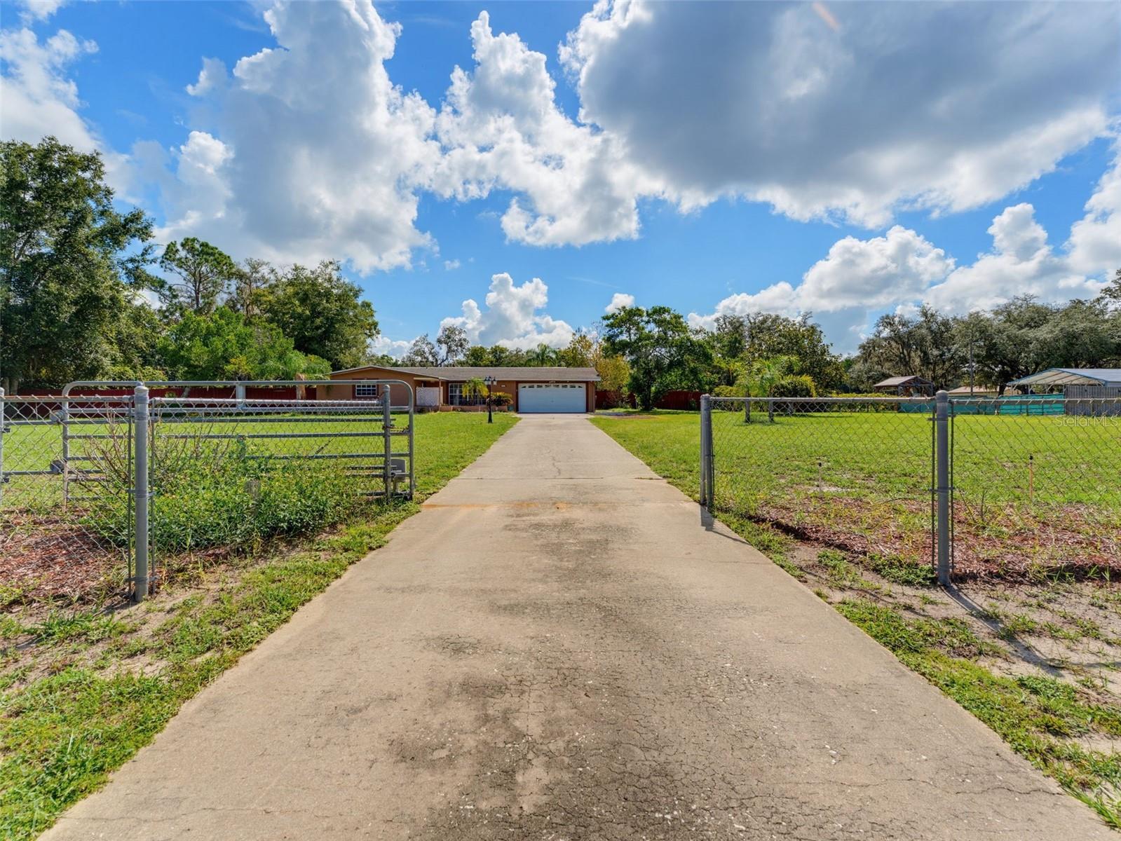10744 OSCEOLA DR