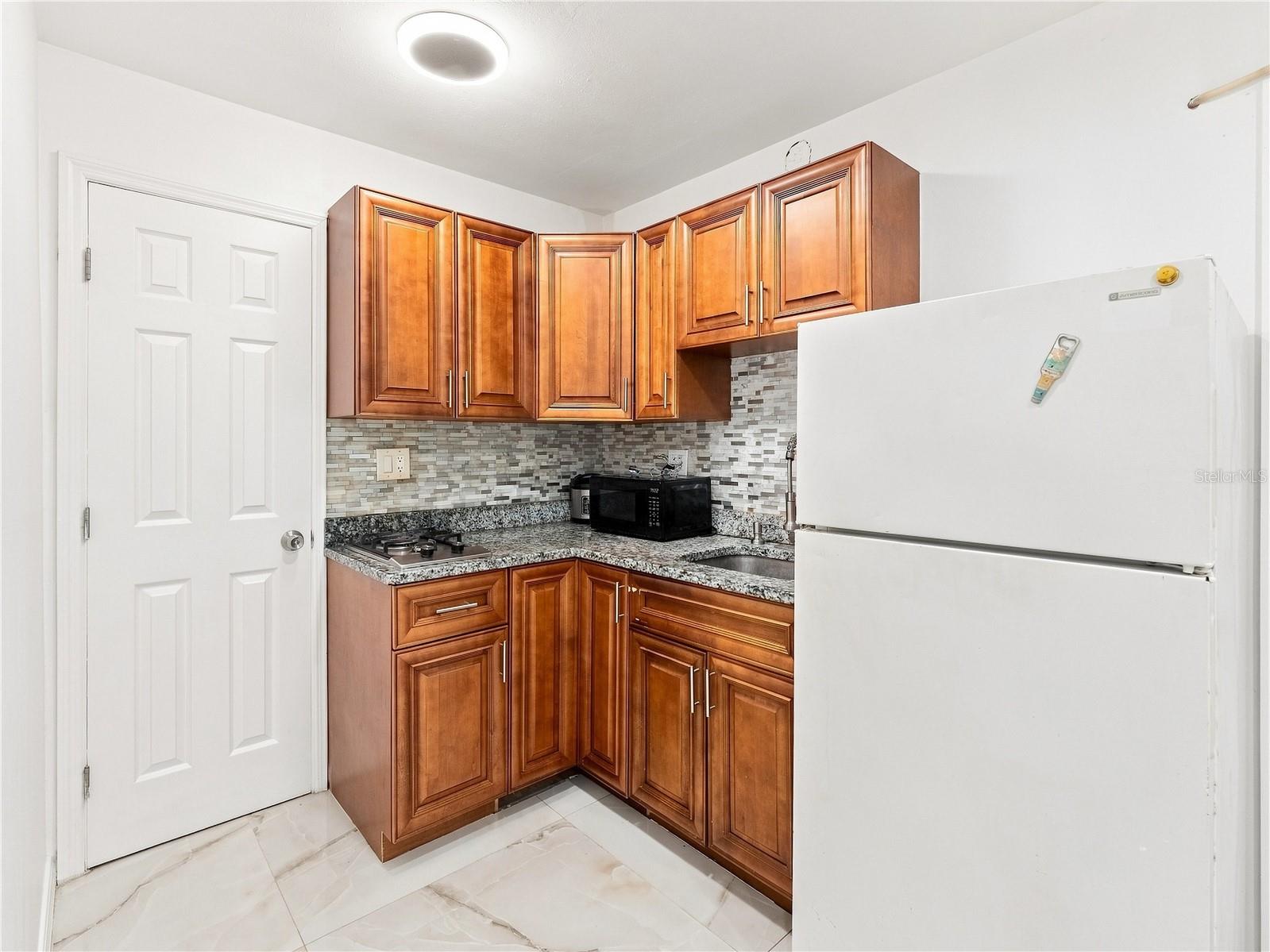 9613 SIX MILE CREEK RD