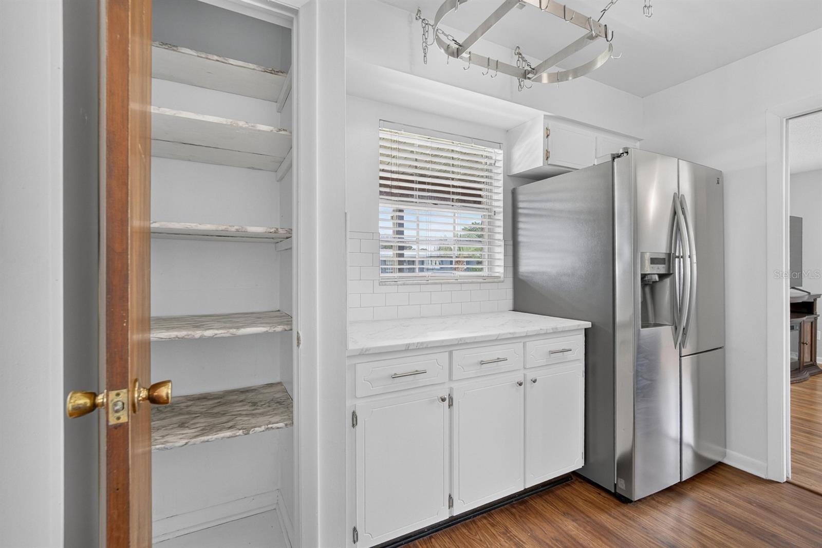 403 ALMA DR