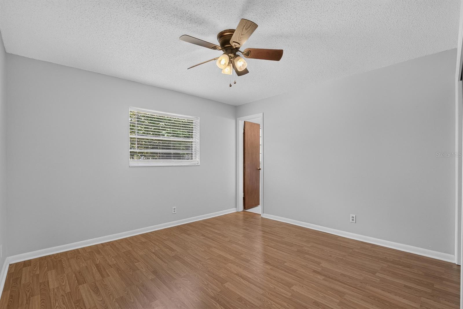 403 ALMA DR