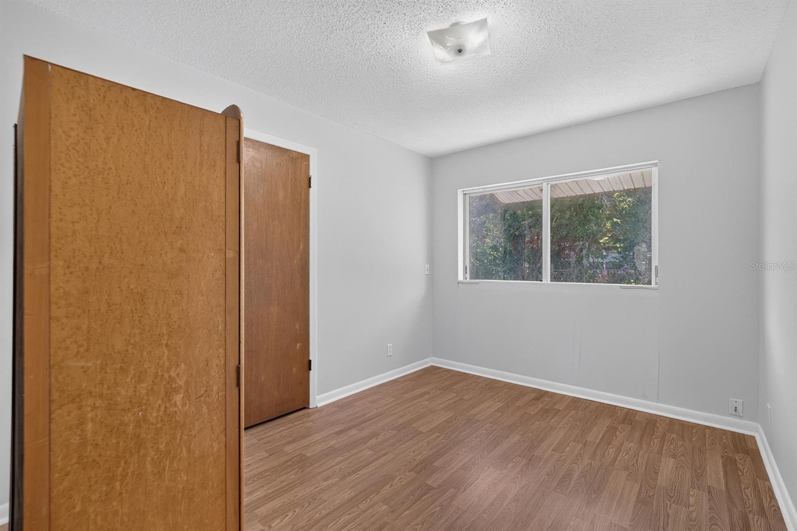 403 ALMA DR