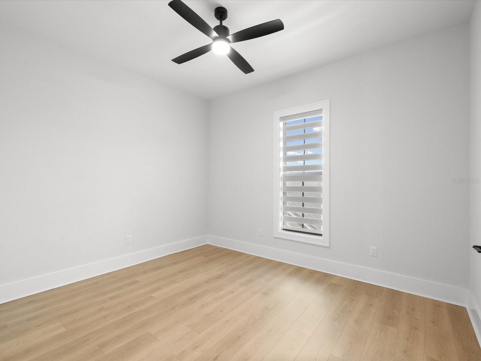 2123 S CORTEZ AVE