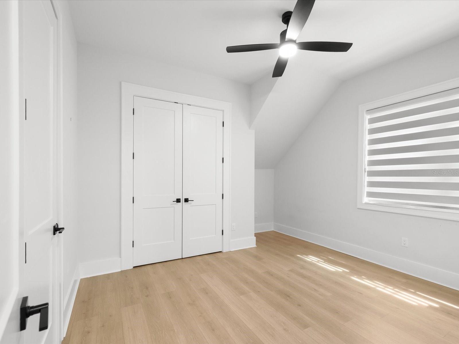 2123 S CORTEZ AVE