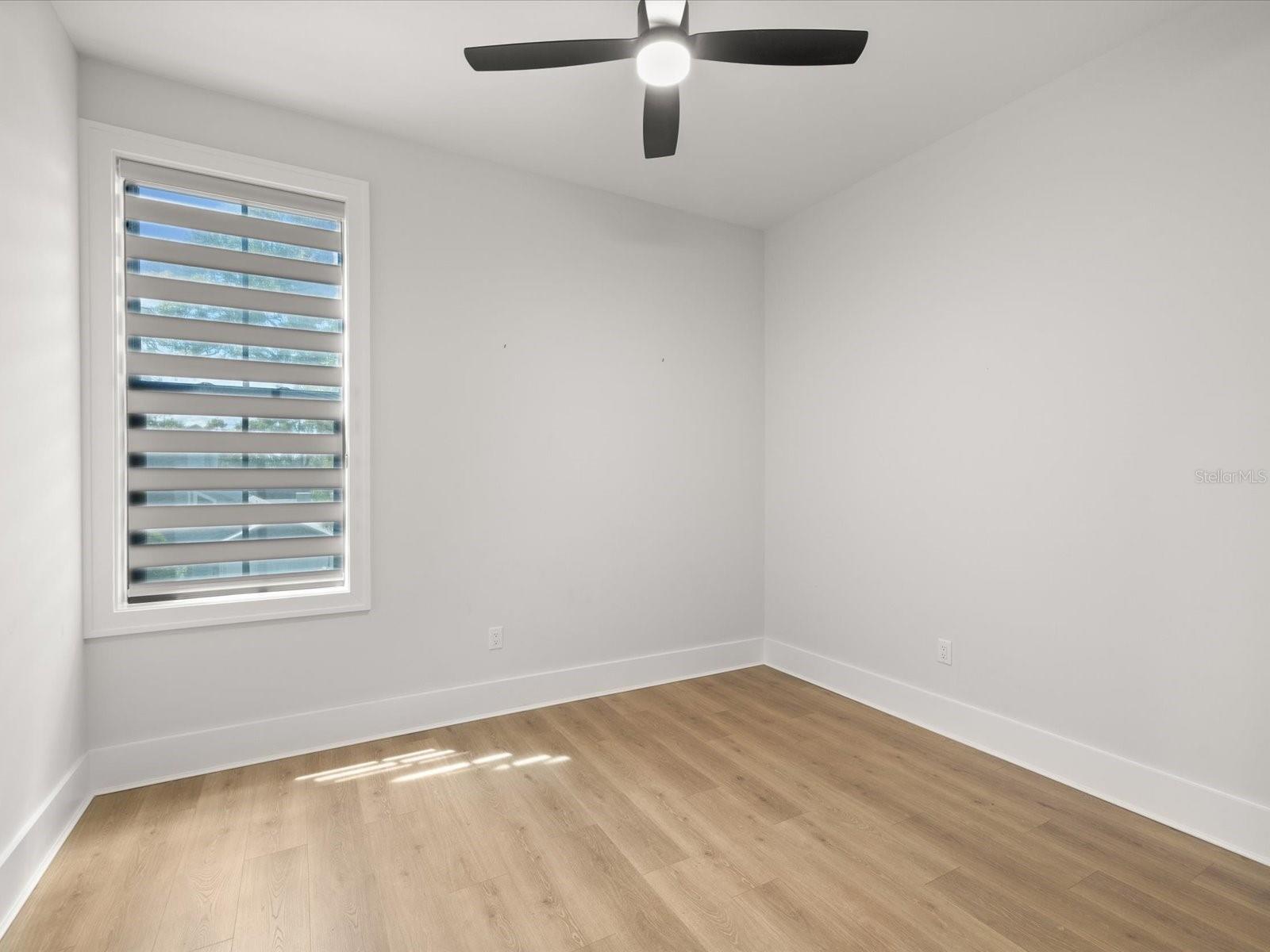 2123 S CORTEZ AVE