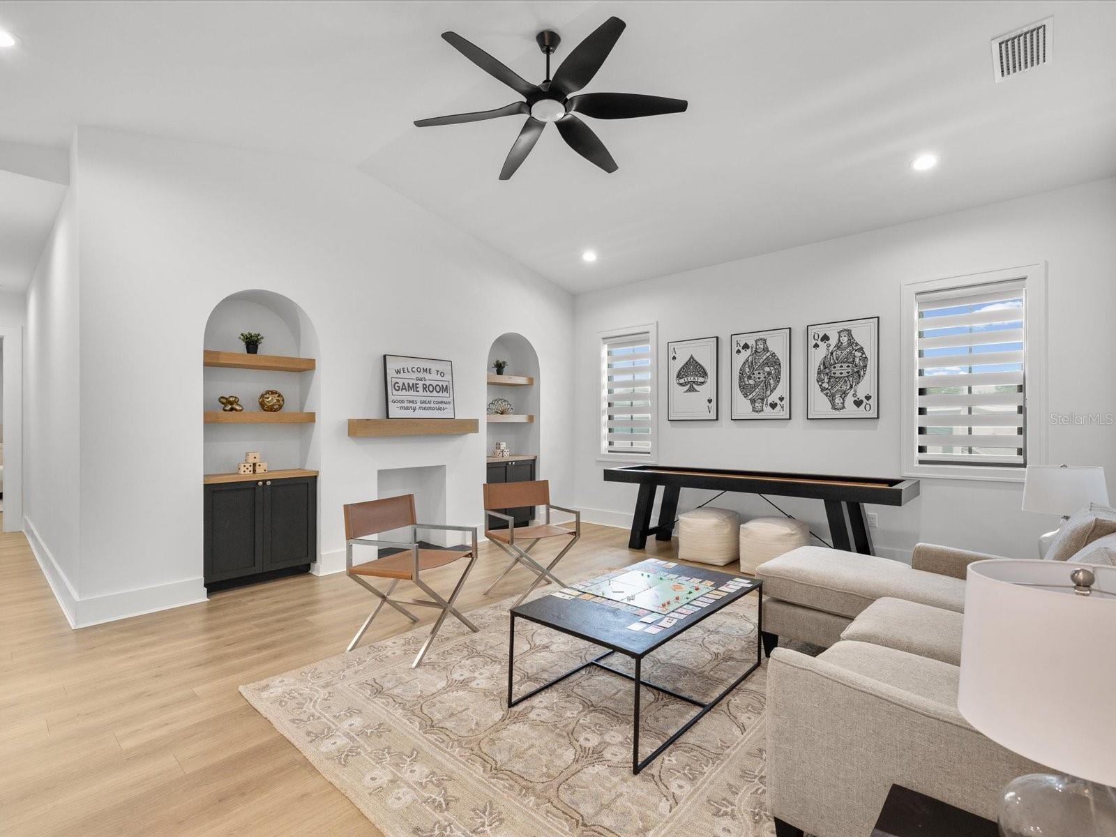 2123 S CORTEZ AVE