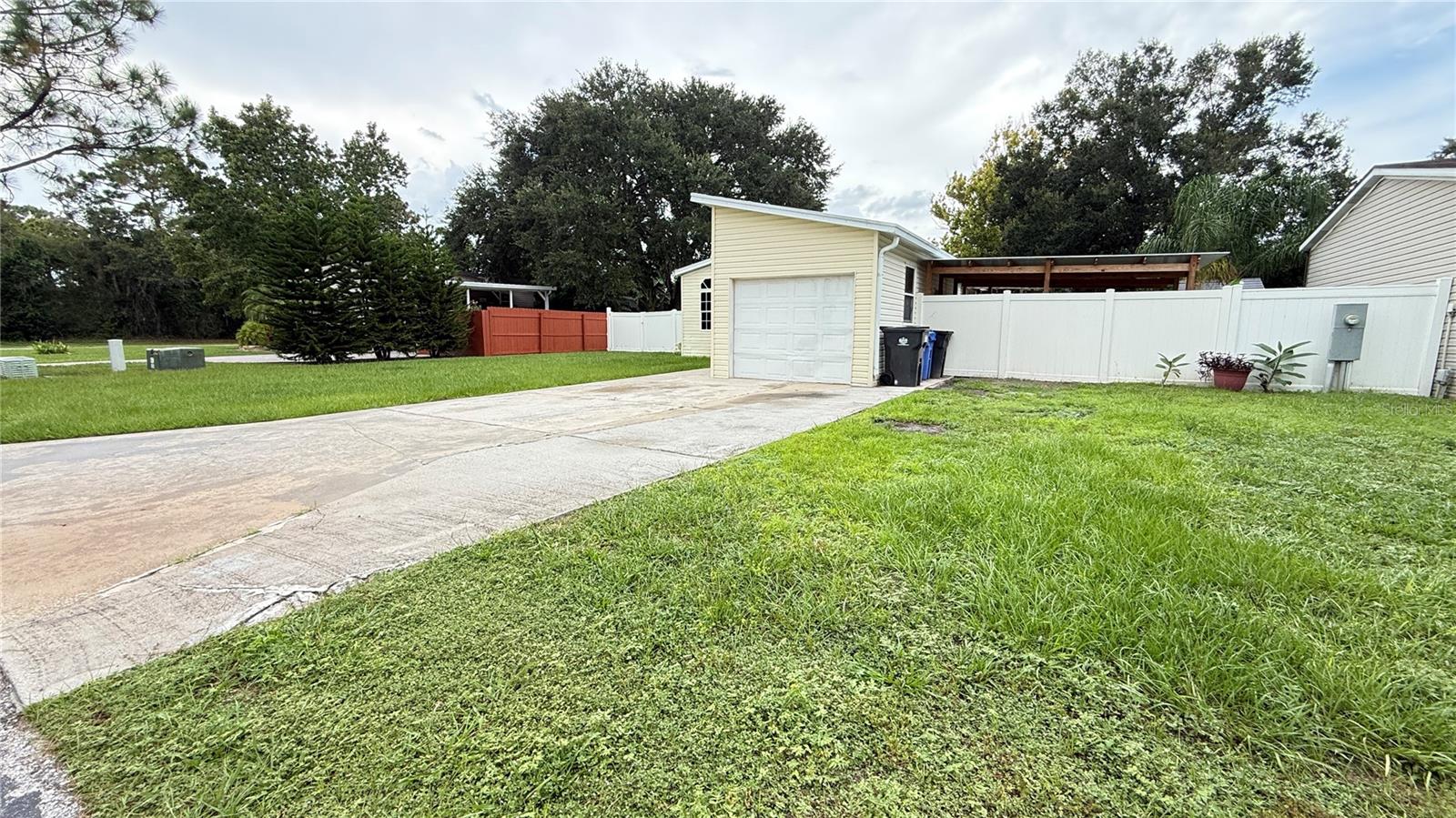 10404 BRUSSELS DR