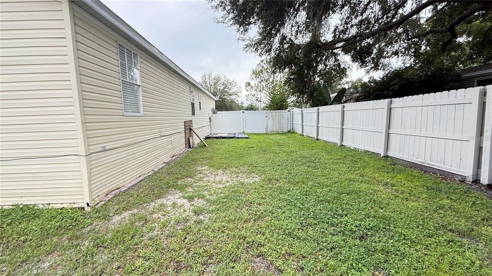 10404 BRUSSELS DR
