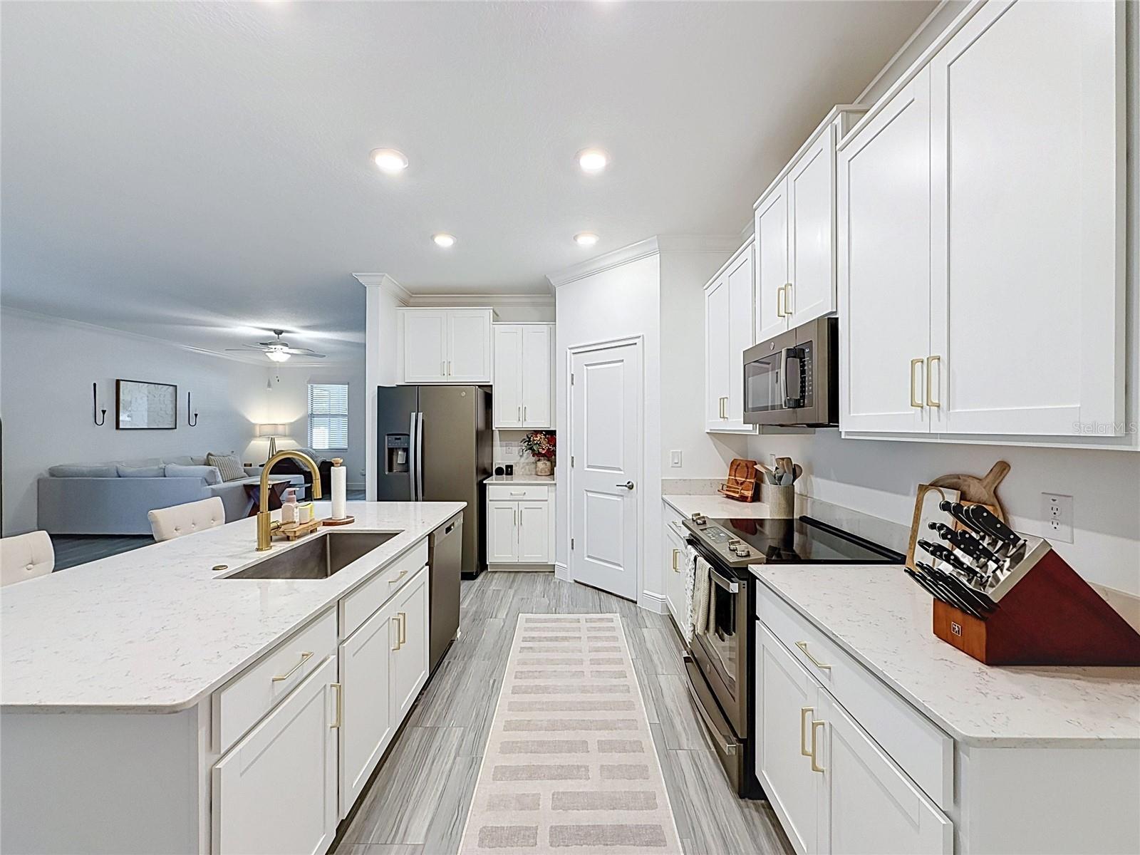 9962 CAMPANULA CT