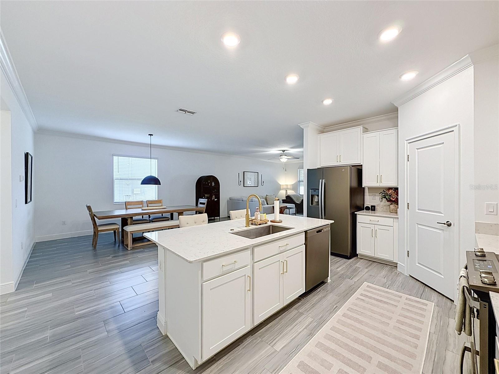 9962 CAMPANULA CT