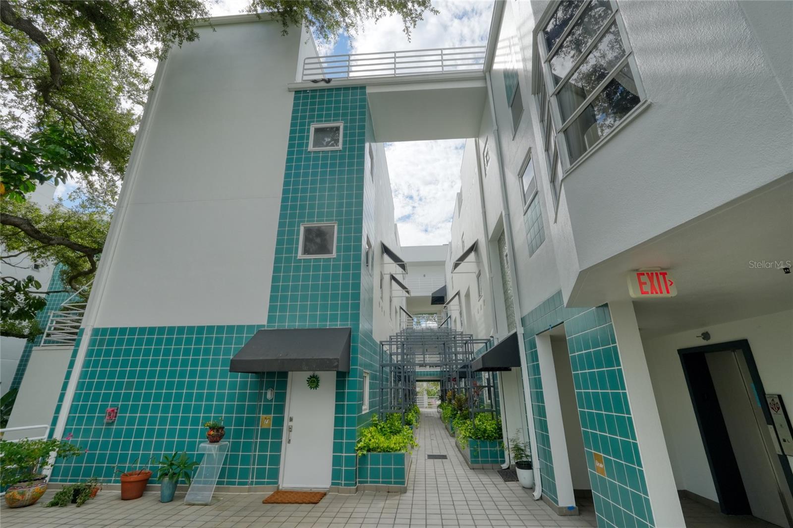 4950 BAYSHORE BLVD #16