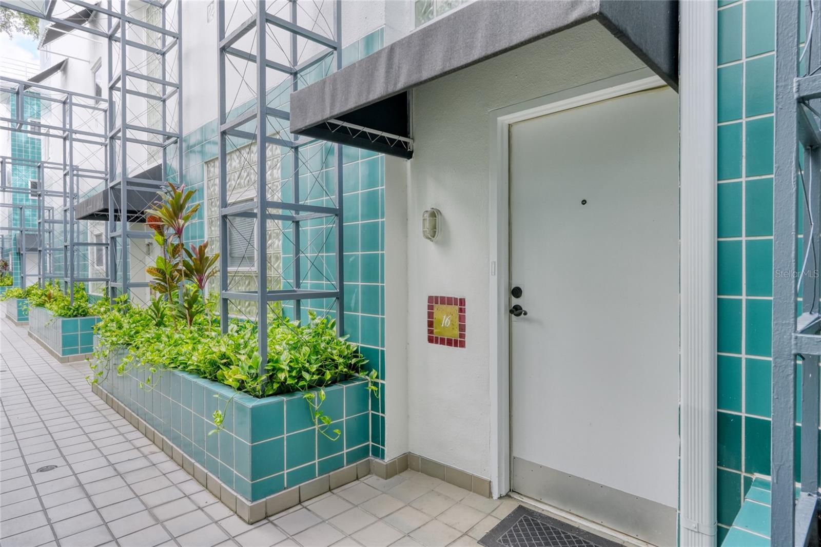 4950 BAYSHORE BLVD #16