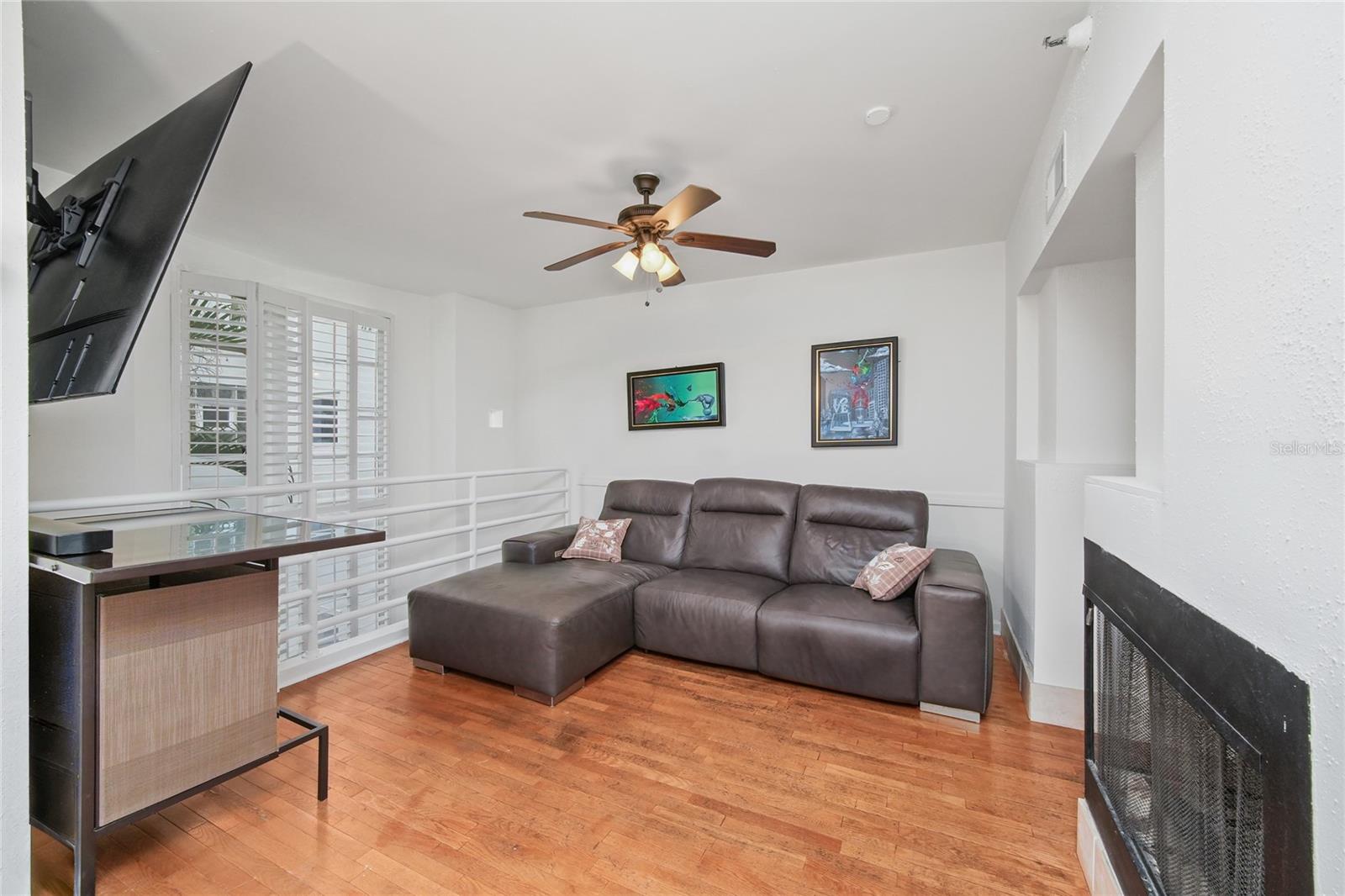 4950 BAYSHORE BLVD #16