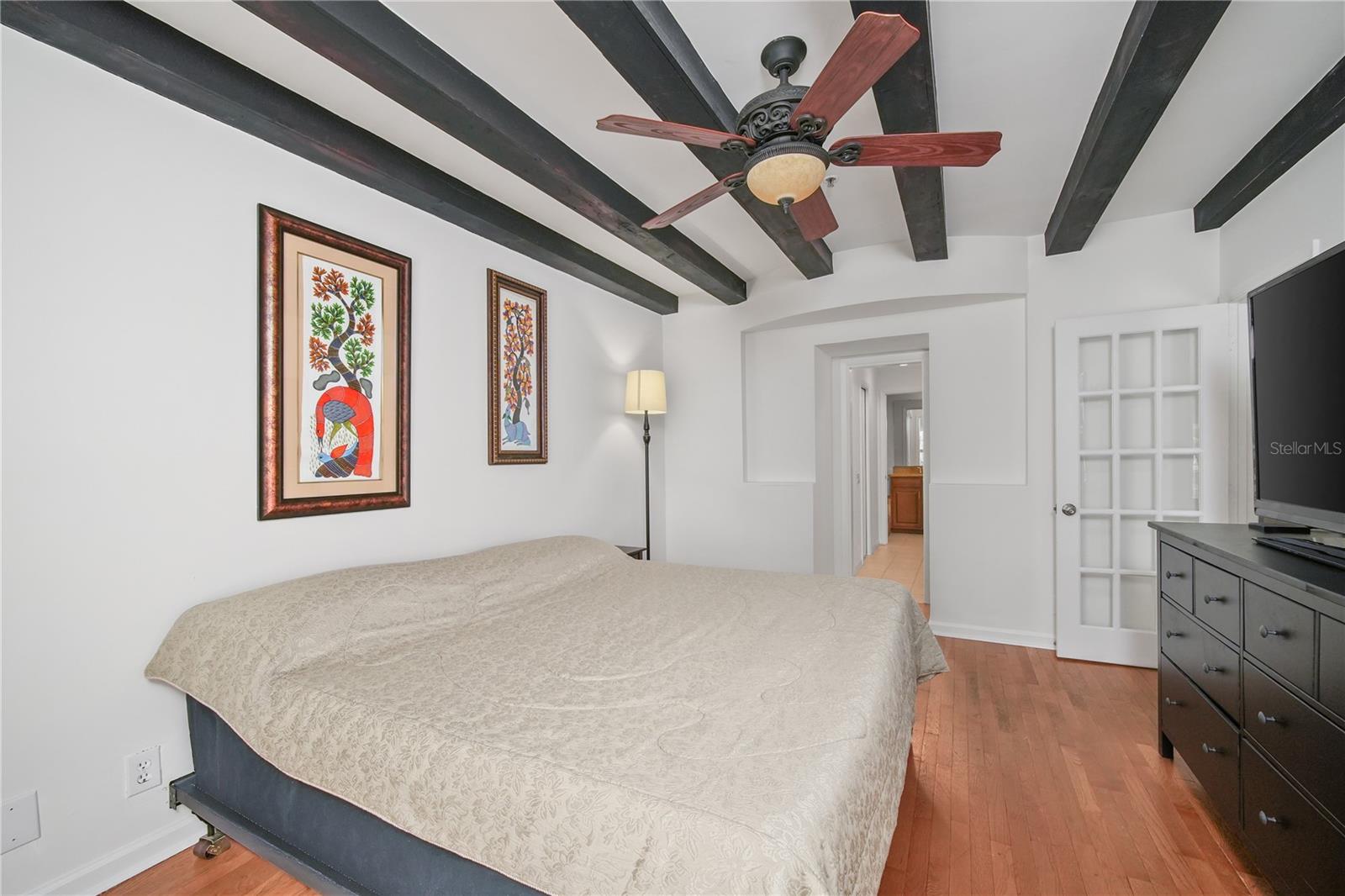 4950 BAYSHORE BLVD #16