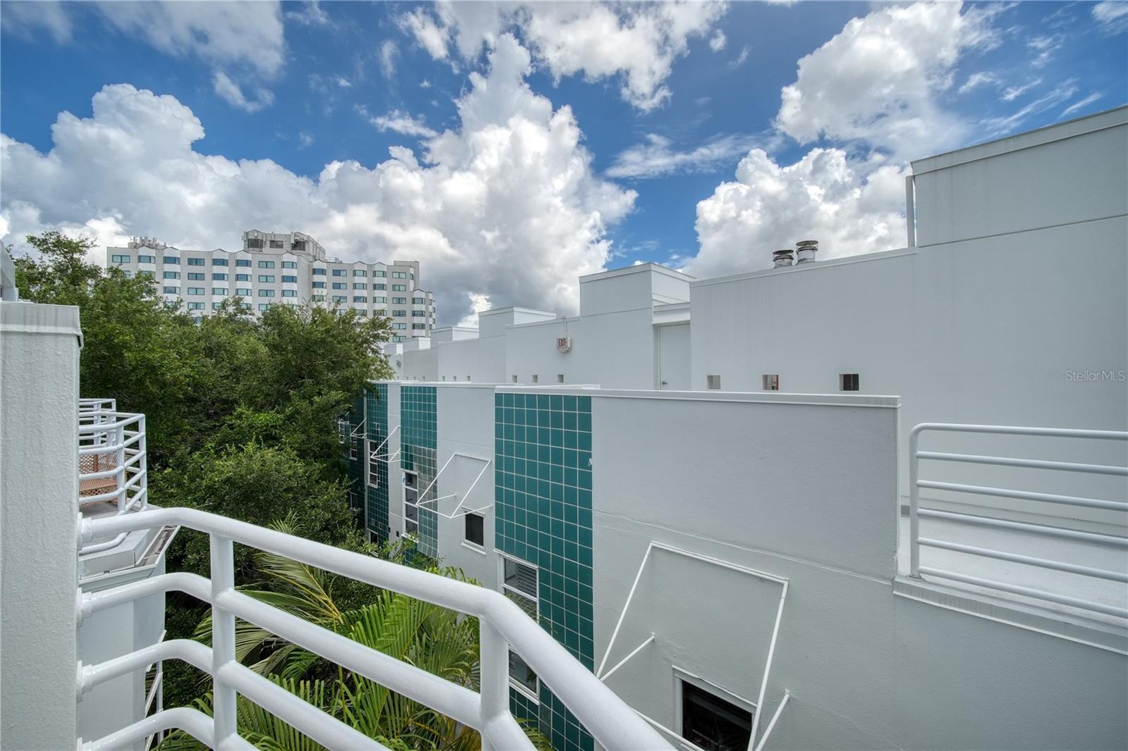 4950 BAYSHORE BLVD #16