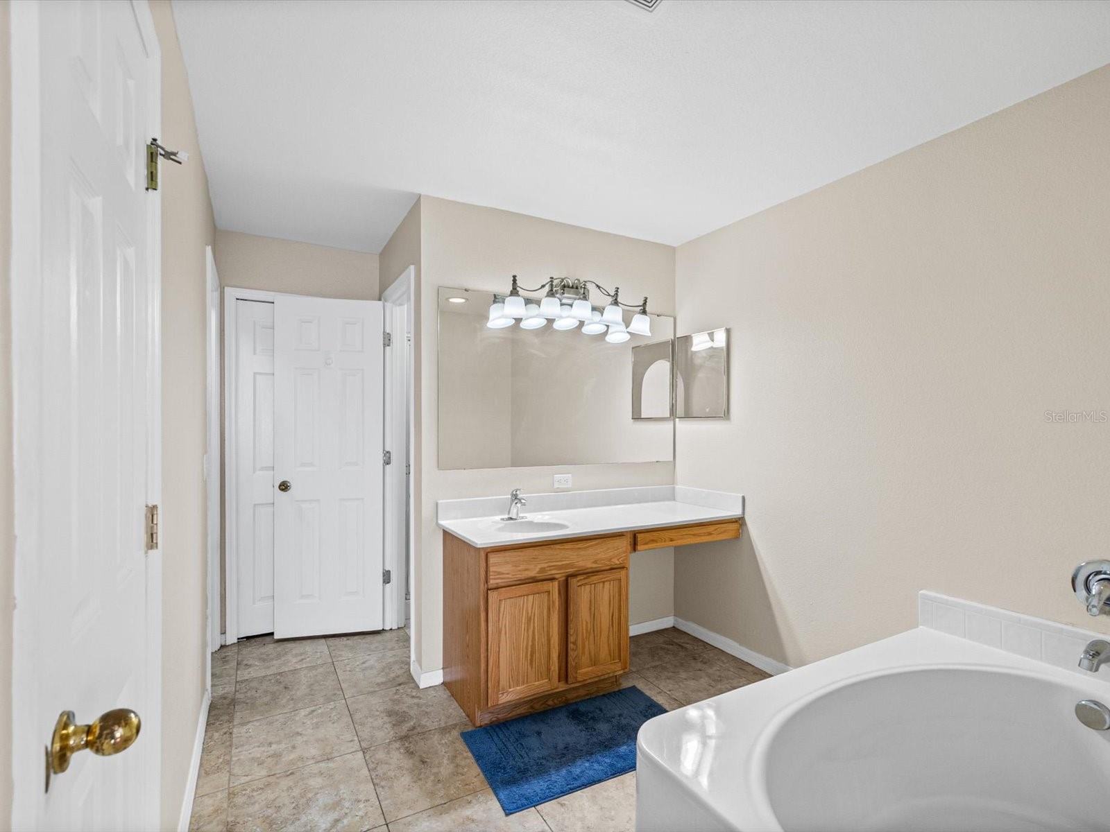 12614 LAKE VISTA DR