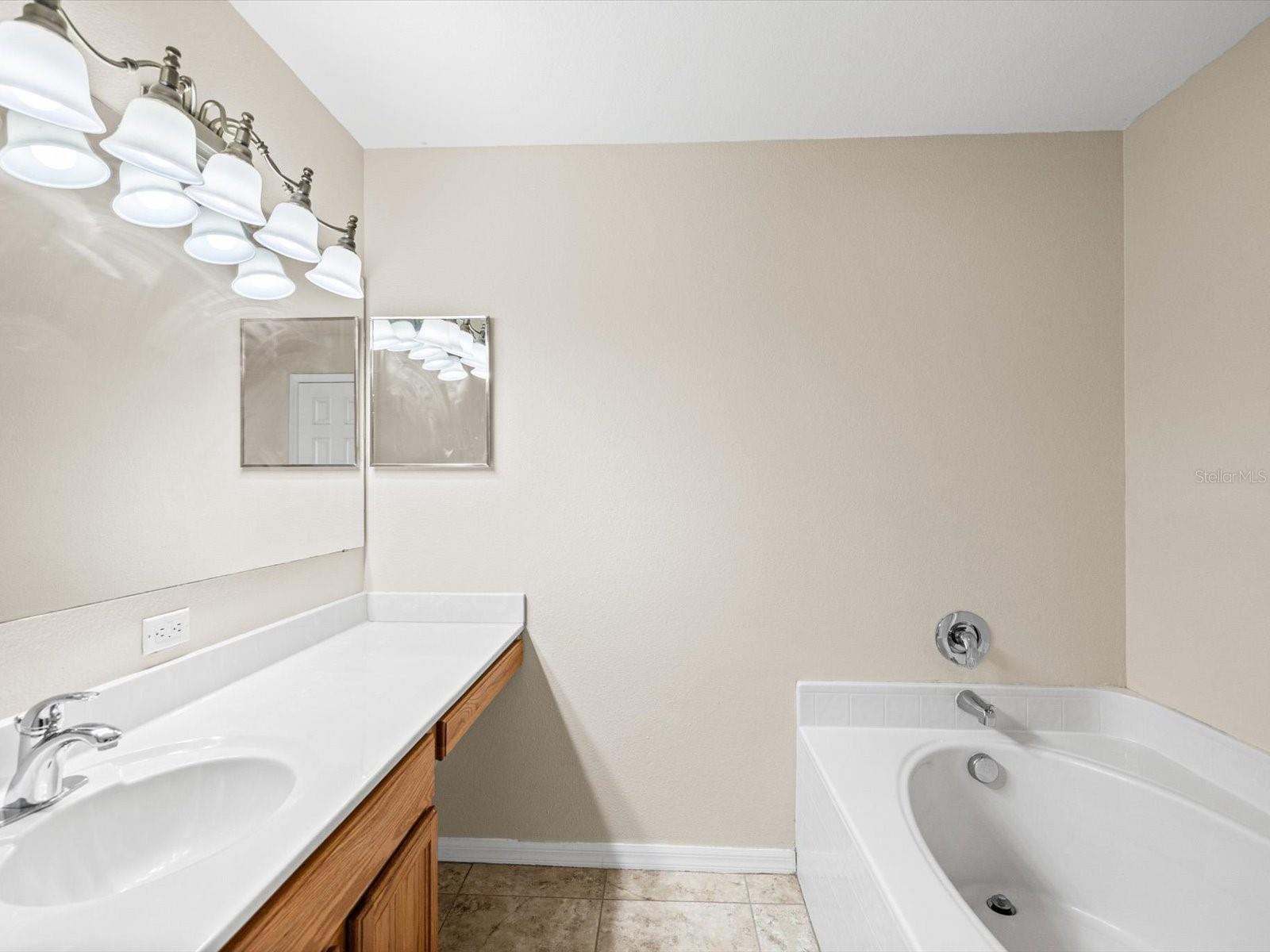 12614 LAKE VISTA DR