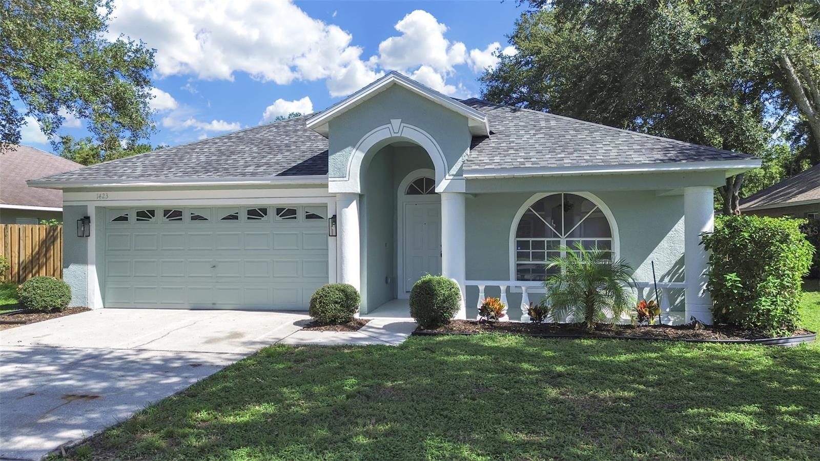 1423 LAKE SHORE RANCH DR