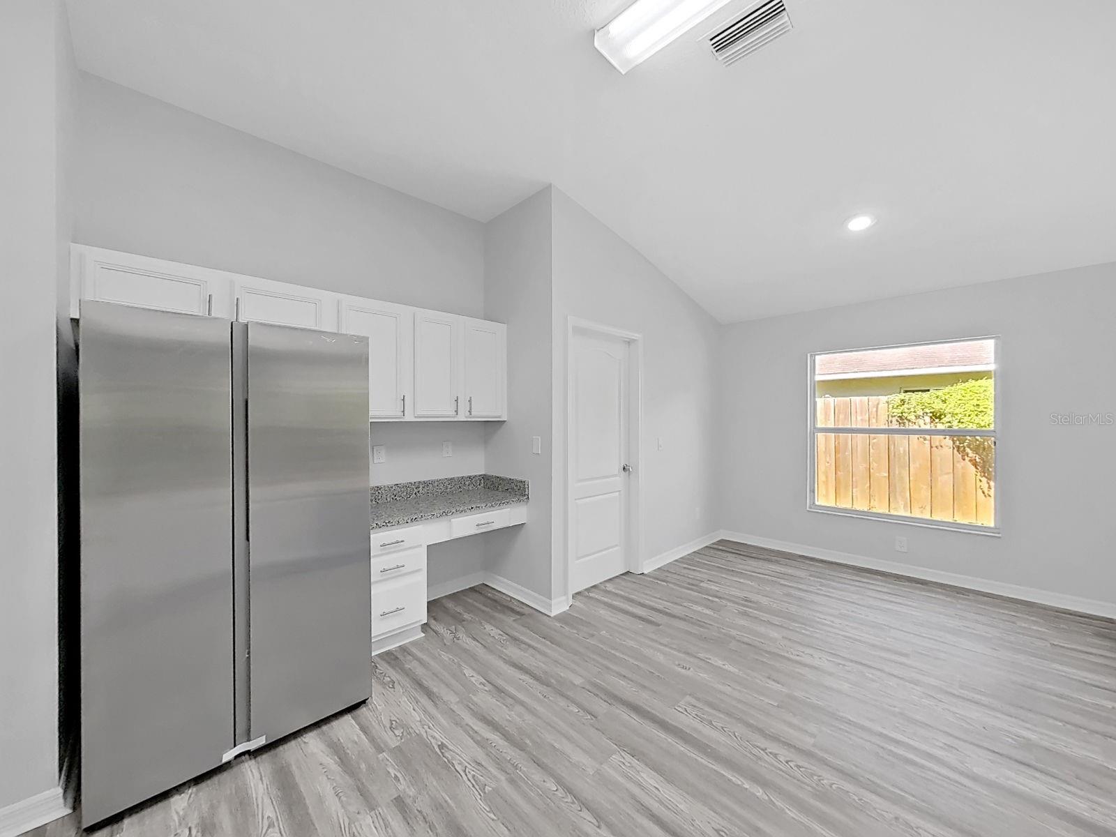 1423 LAKE SHORE RANCH DR