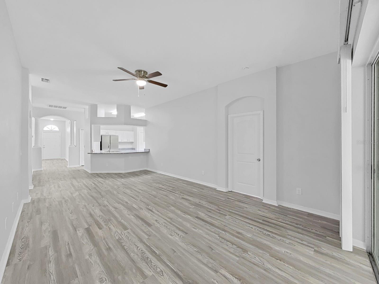 1423 LAKE SHORE RANCH DR