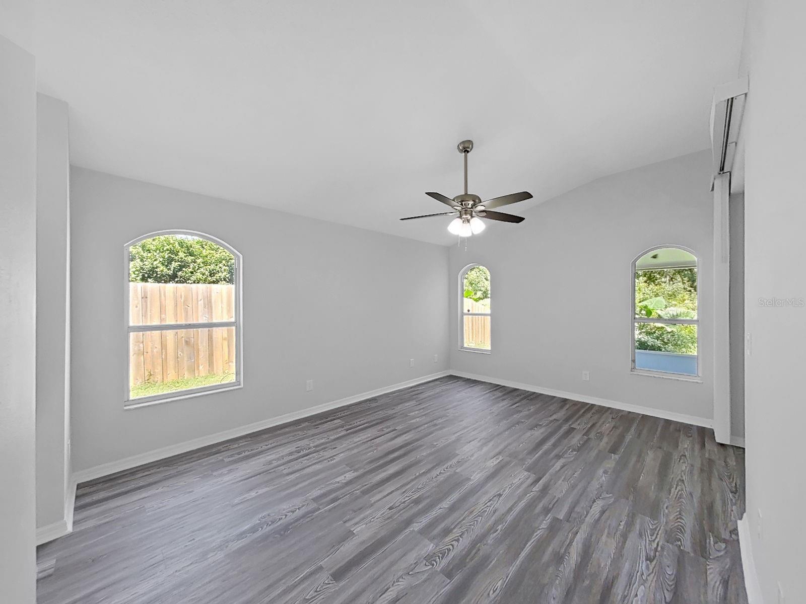 1423 LAKE SHORE RANCH DR