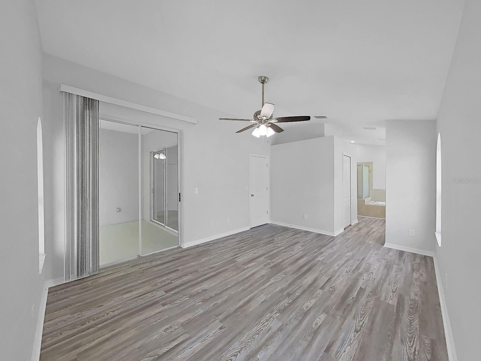 1423 LAKE SHORE RANCH DR