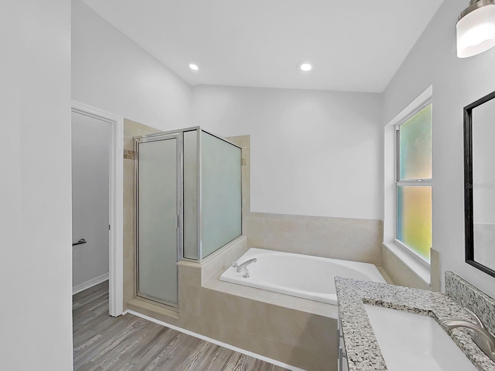 1423 LAKE SHORE RANCH DR