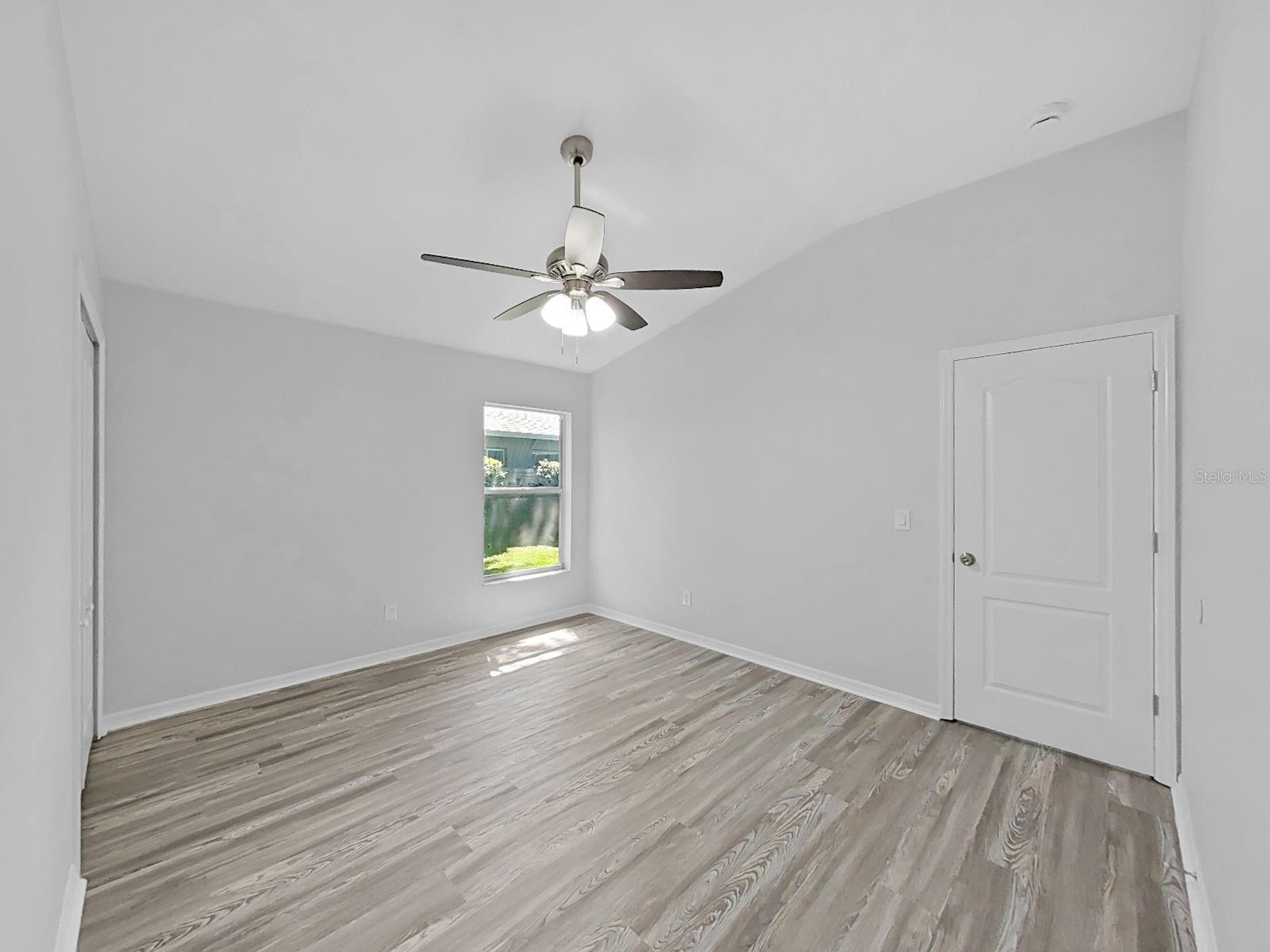 1423 LAKE SHORE RANCH DR