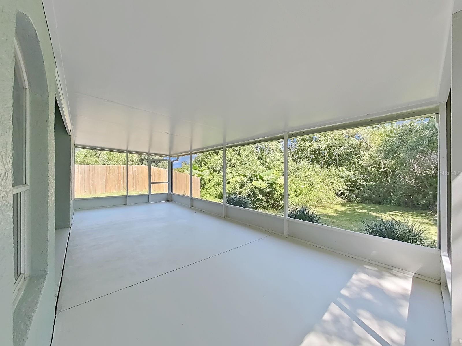 1423 LAKE SHORE RANCH DR