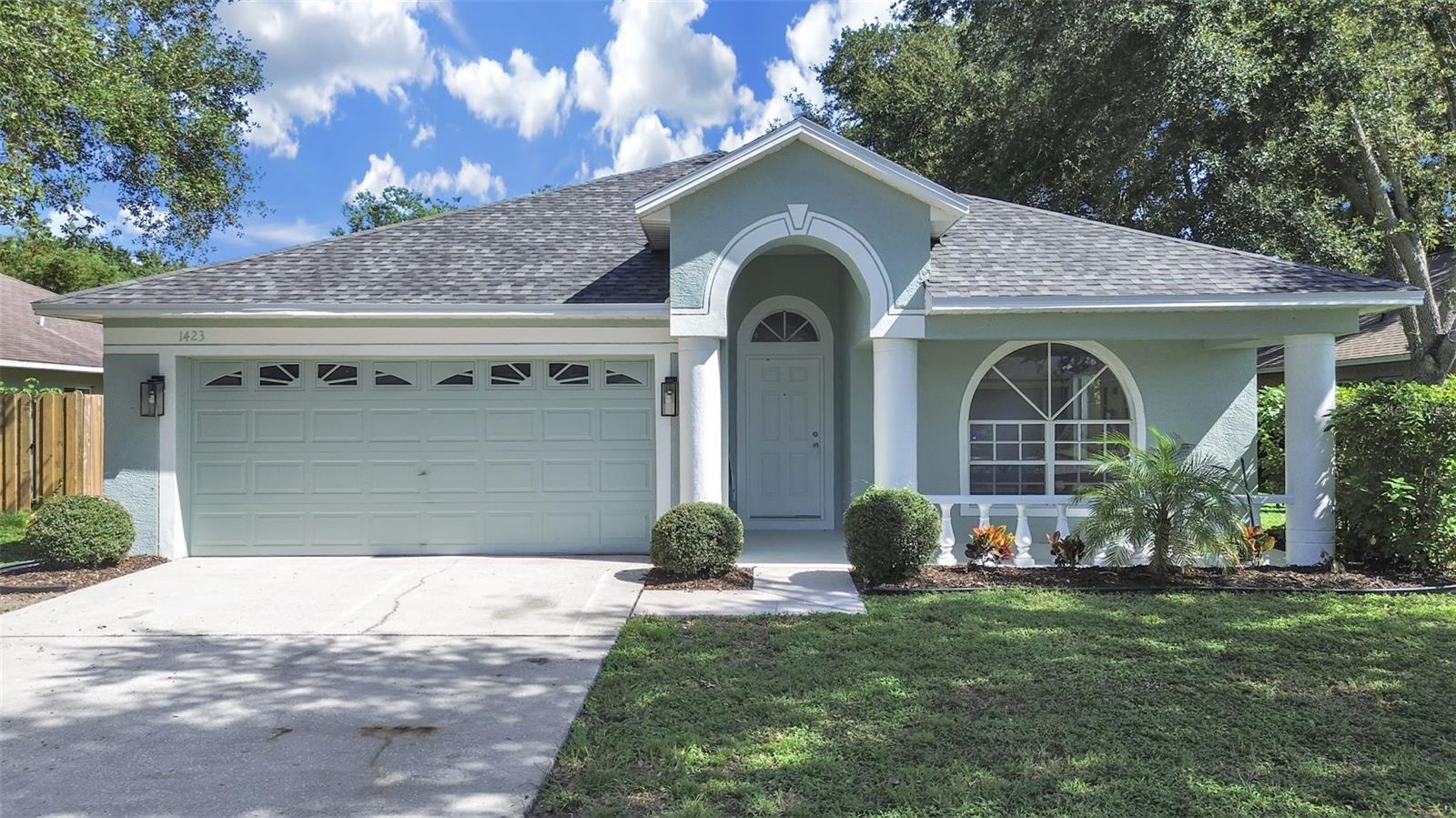 1423 LAKE SHORE RANCH DR