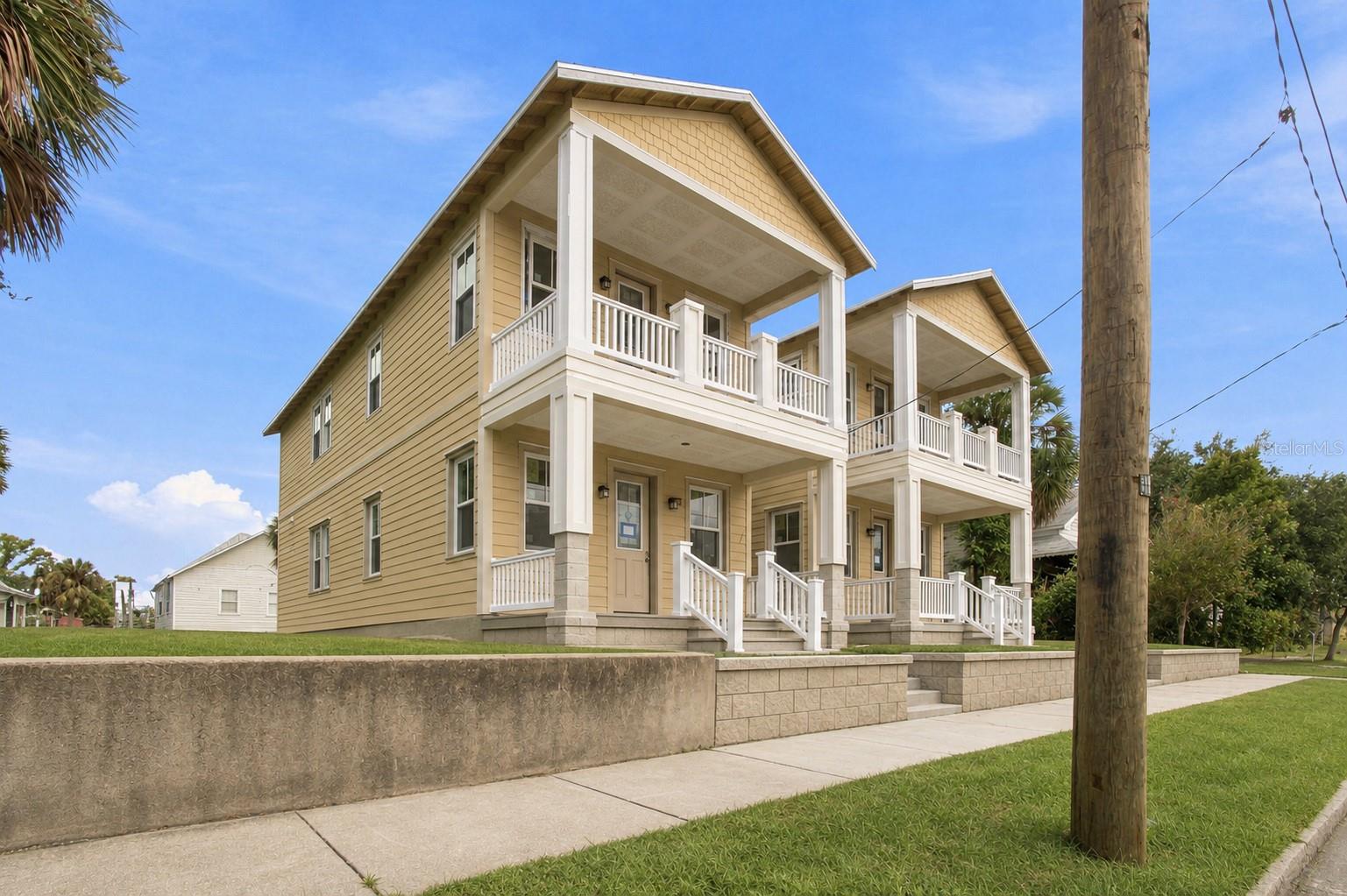 942 E 11TH AVE #1