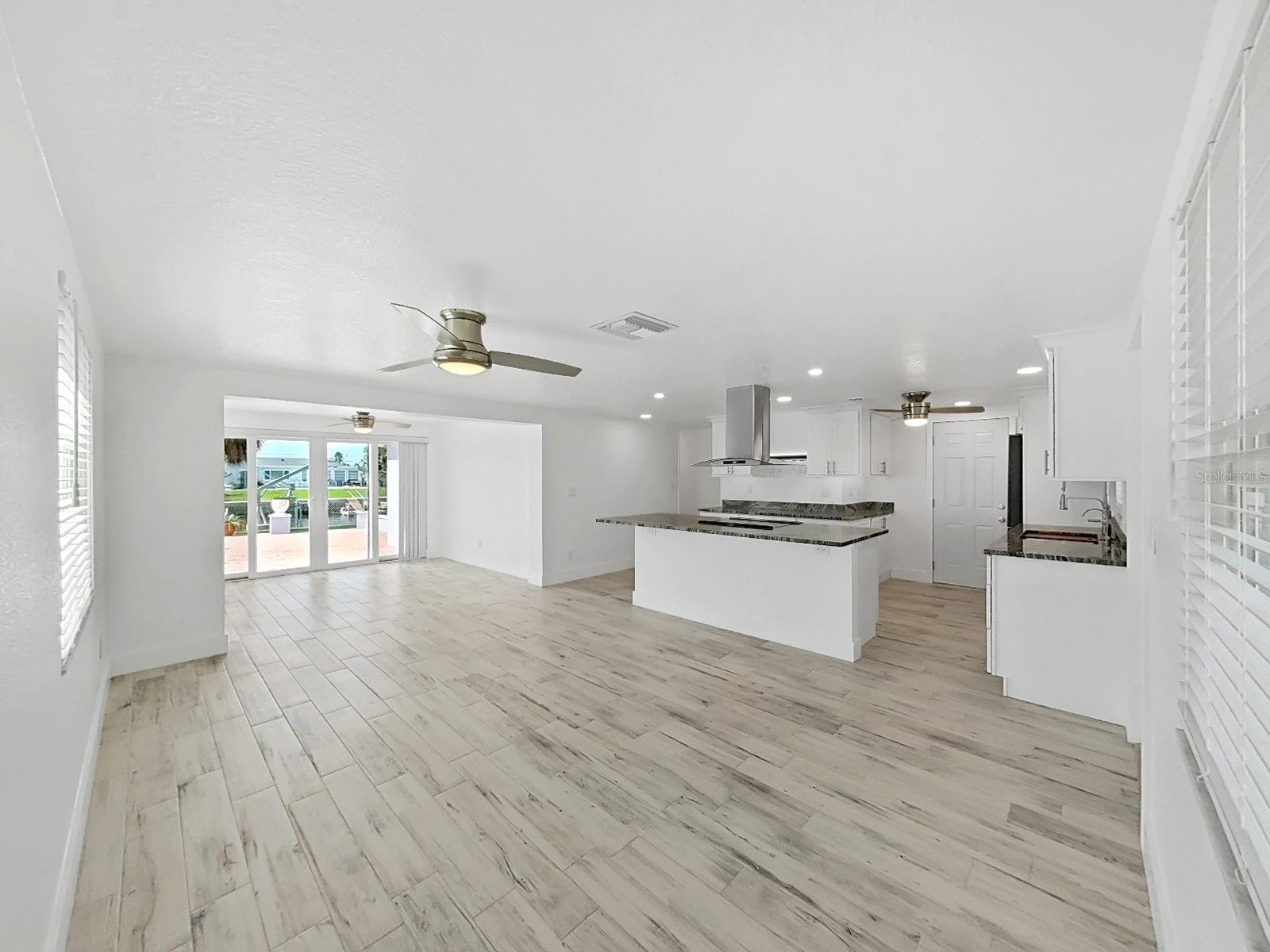 4156 FLORAMAR TER