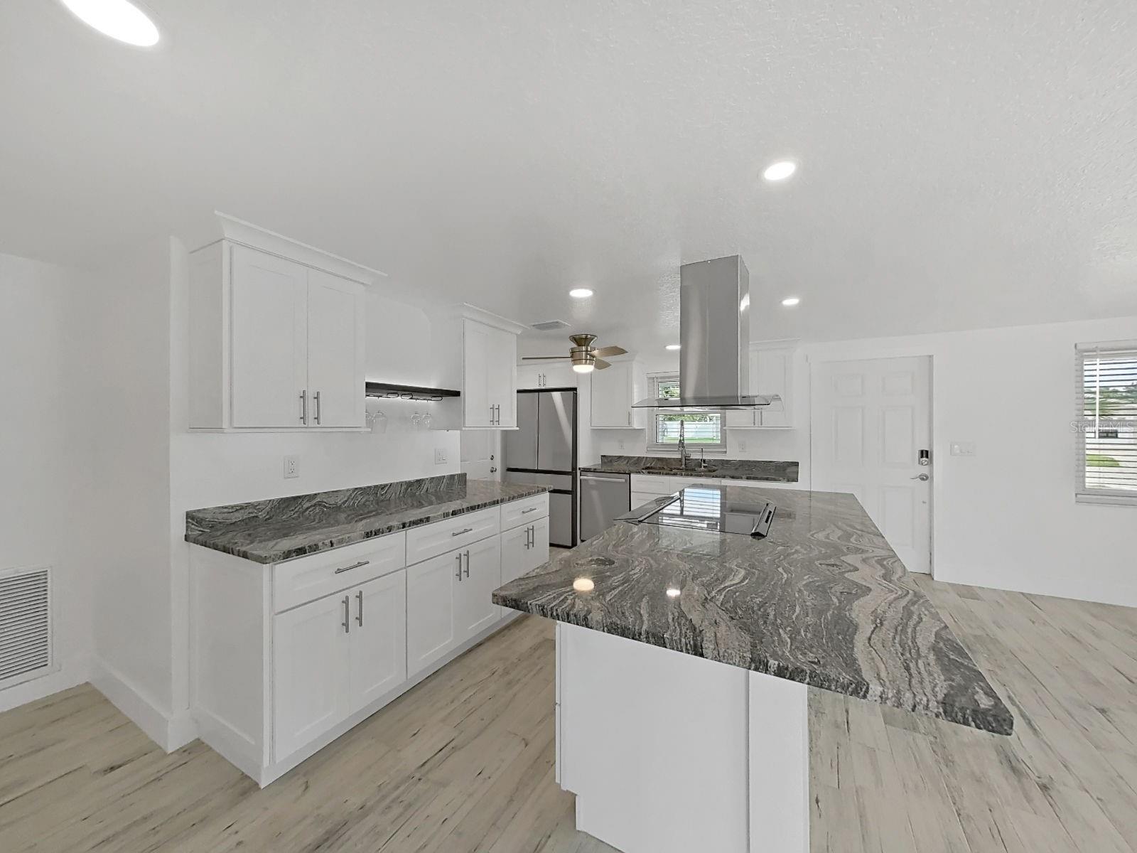 4156 FLORAMAR TER