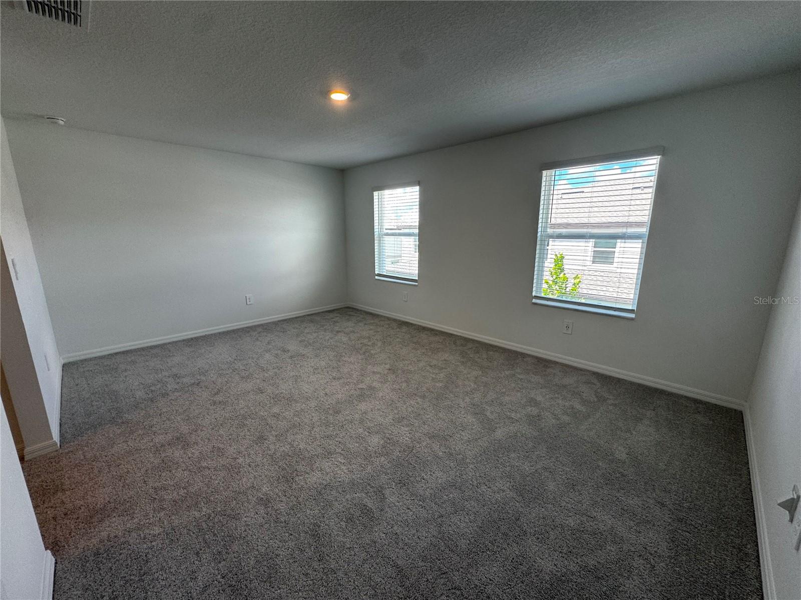 10149 TRUMPET HONEYSUCKLE WAY