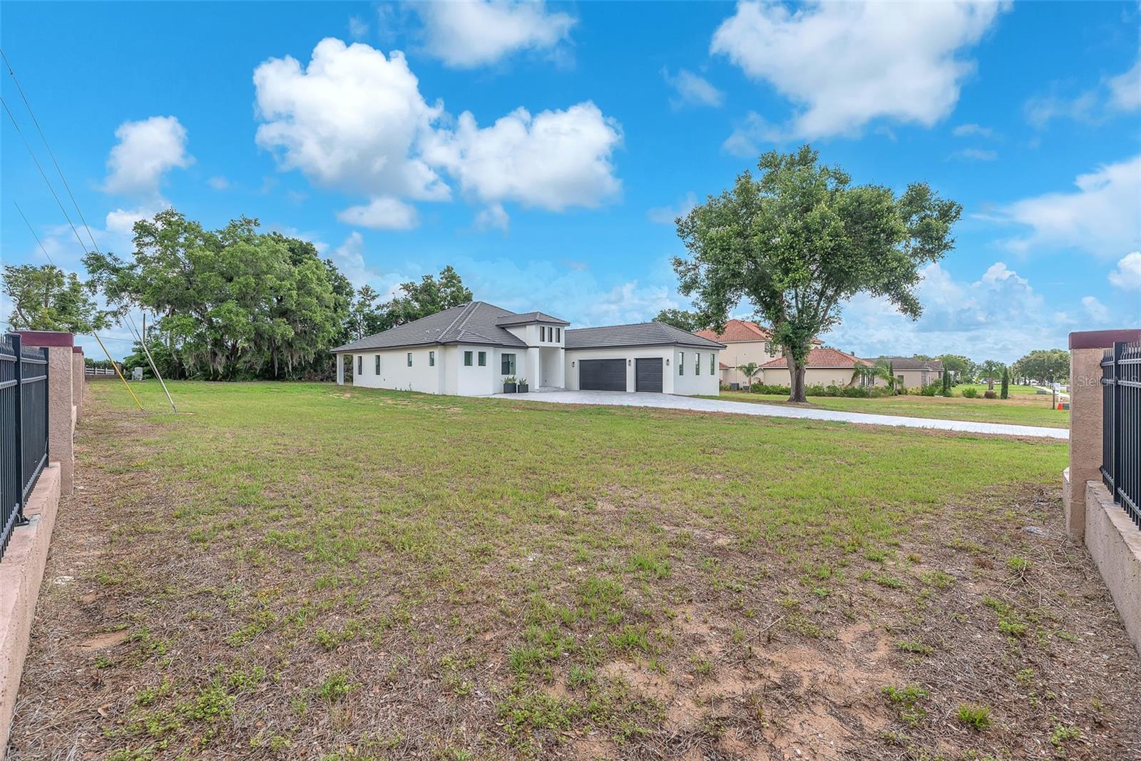 11921 FORT KING HWY