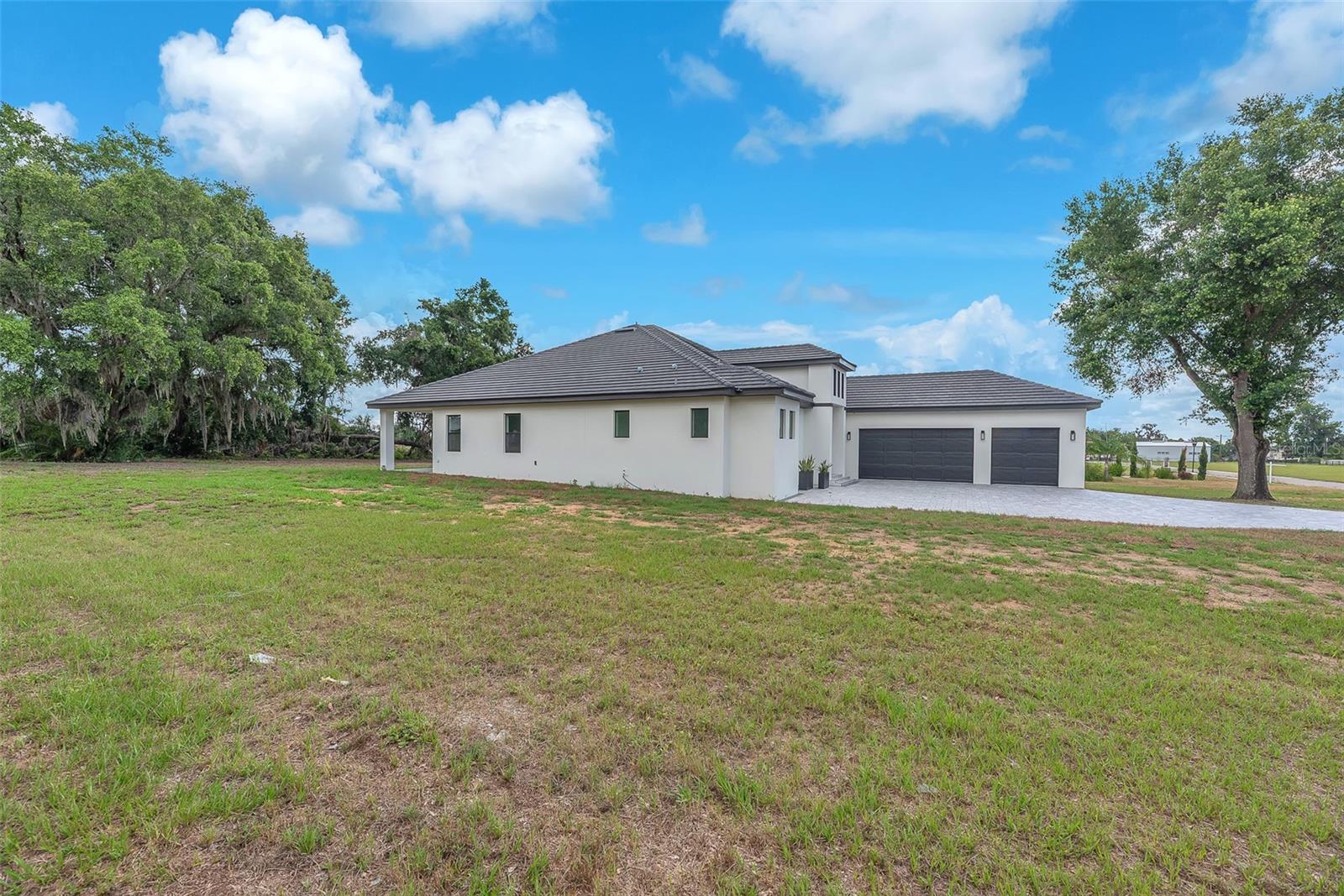 11921 FORT KING HWY