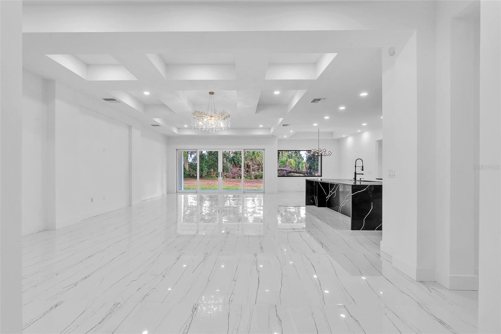 11921 FORT KING HWY
