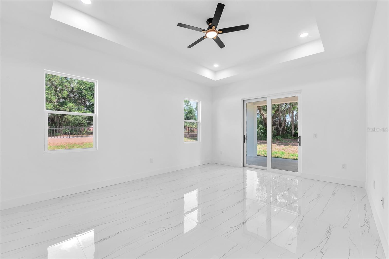 11921 FORT KING HWY