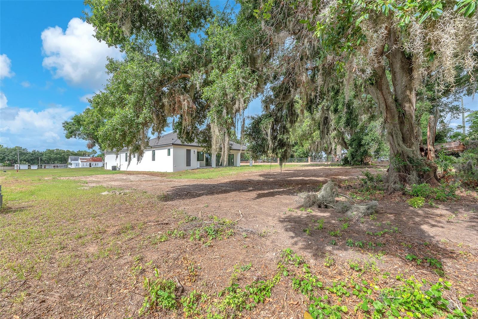 11921 FORT KING HWY