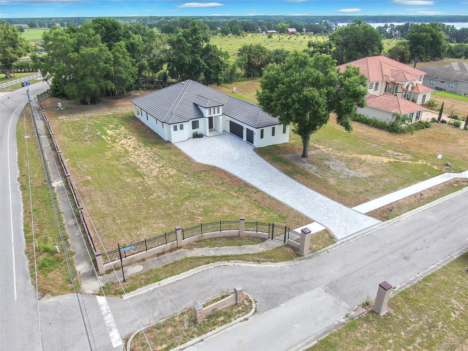 11921 FORT KING HWY
