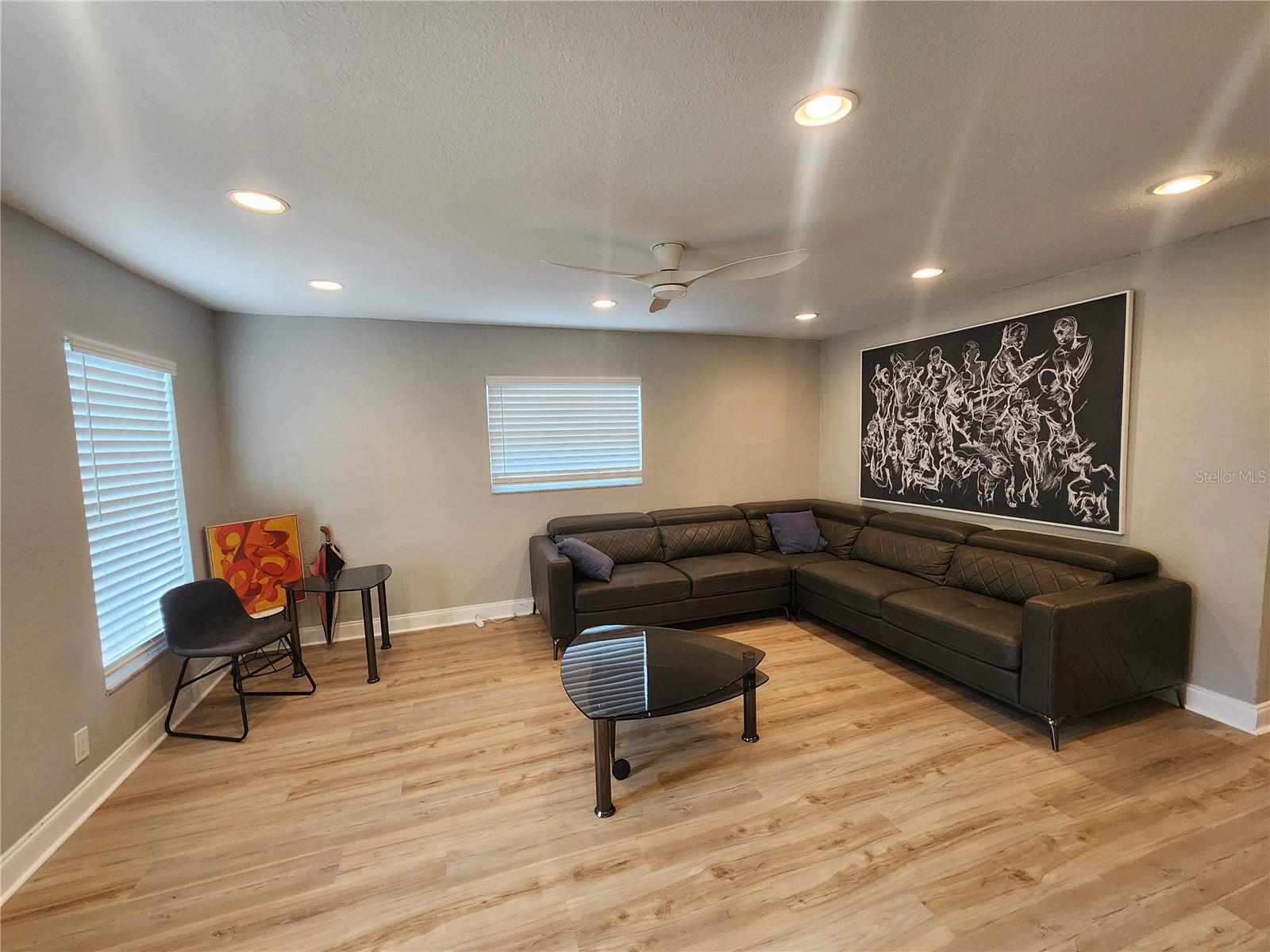 4307 W MAIN ST