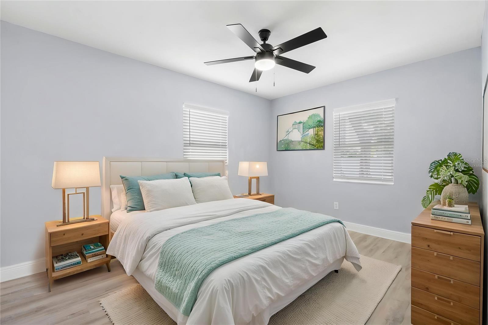 3921 W GRAY ST