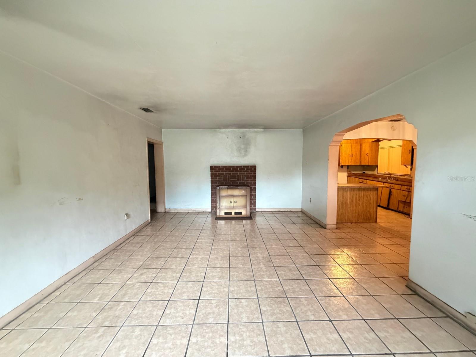 3801 E OSBORNE AVE