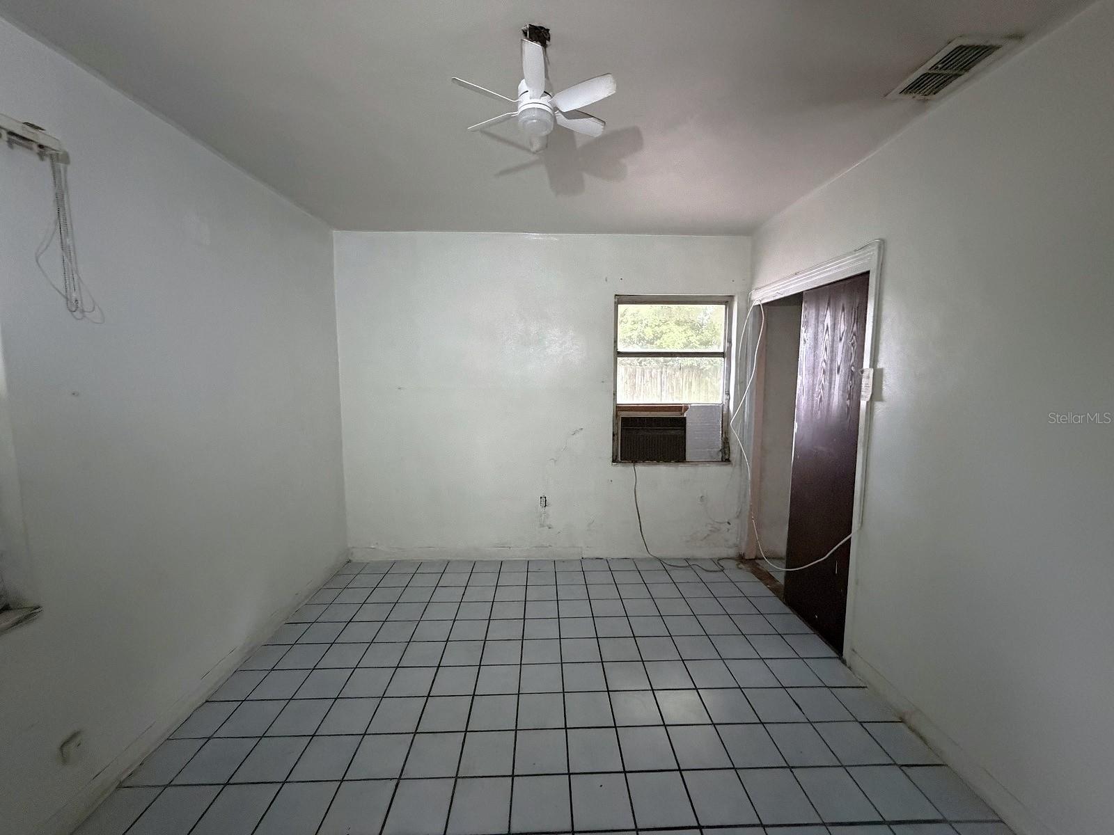 3801 E OSBORNE AVE
