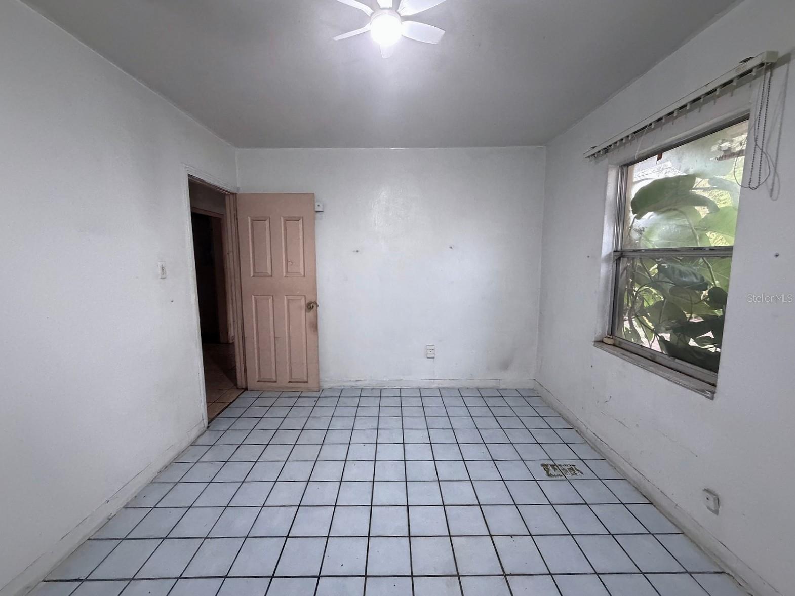 3801 E OSBORNE AVE