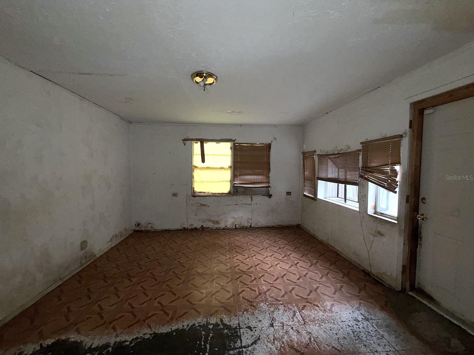 3801 E OSBORNE AVE