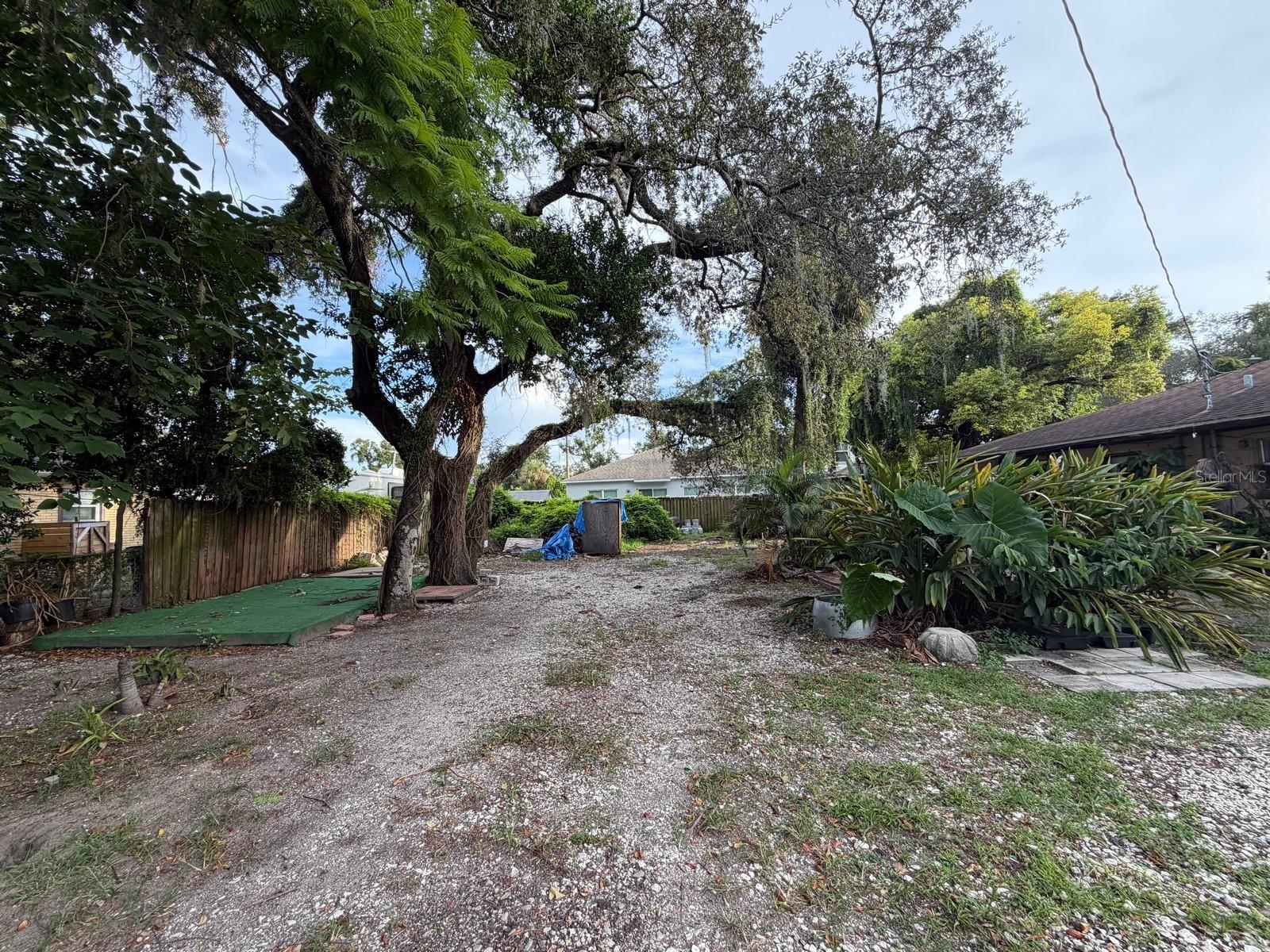 3801 E OSBORNE AVE