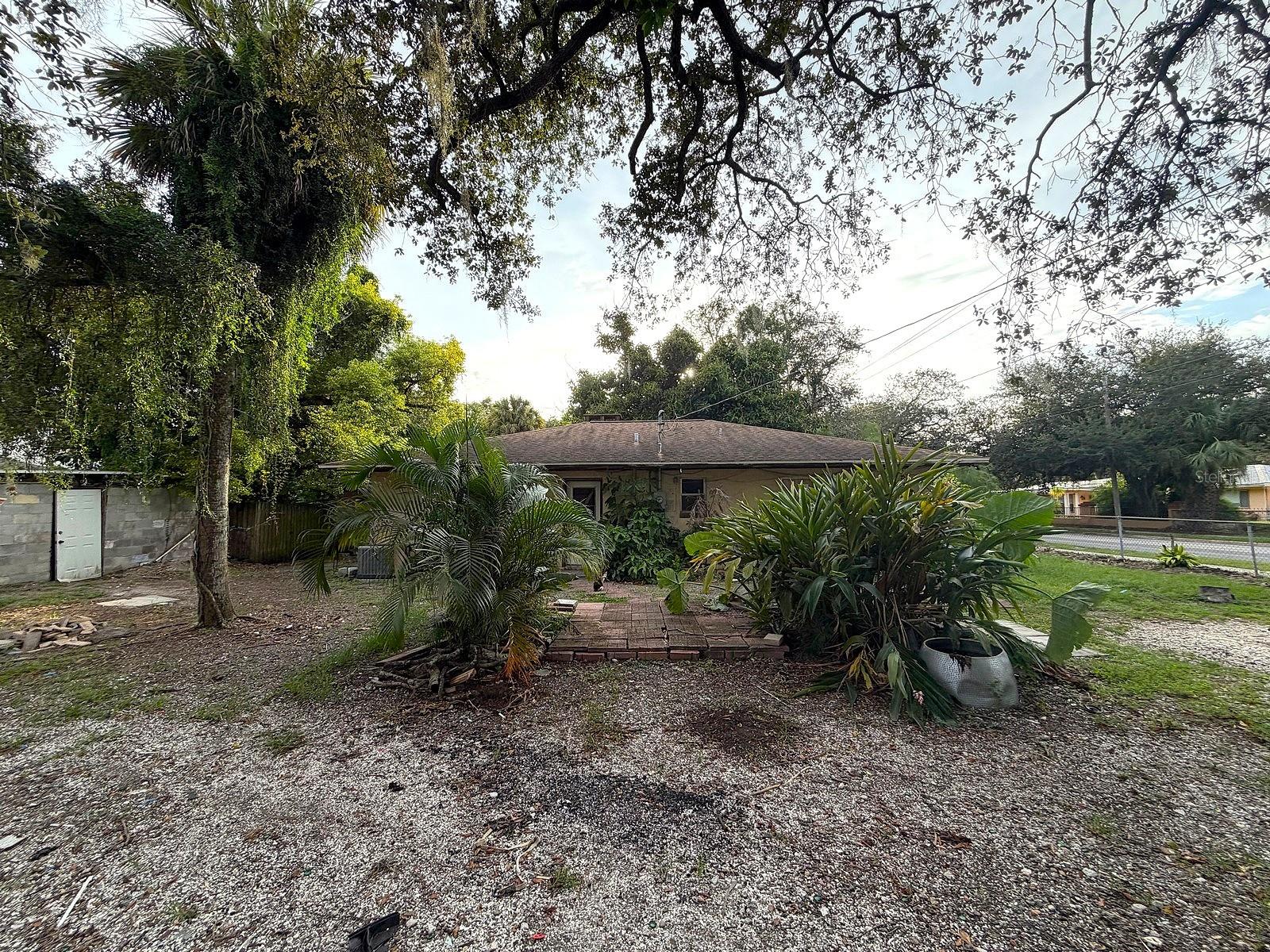 3801 E OSBORNE AVE