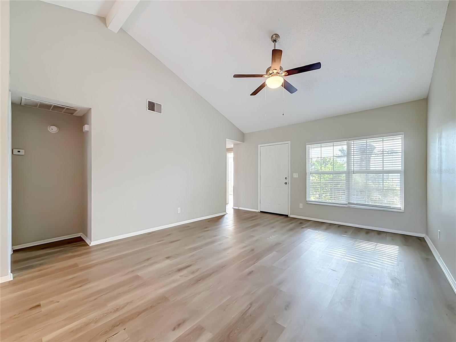 7606 WOODLAND OAKS CT