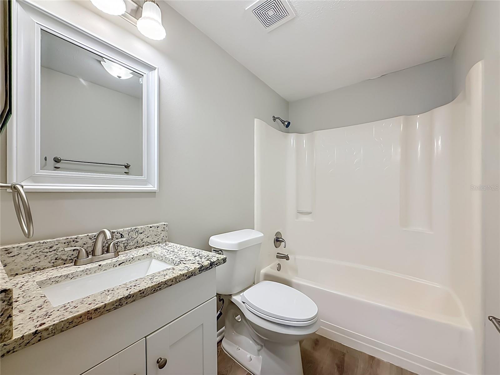 7606 WOODLAND OAKS CT